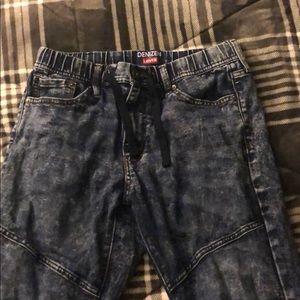 Levi’s Jogger Jeans